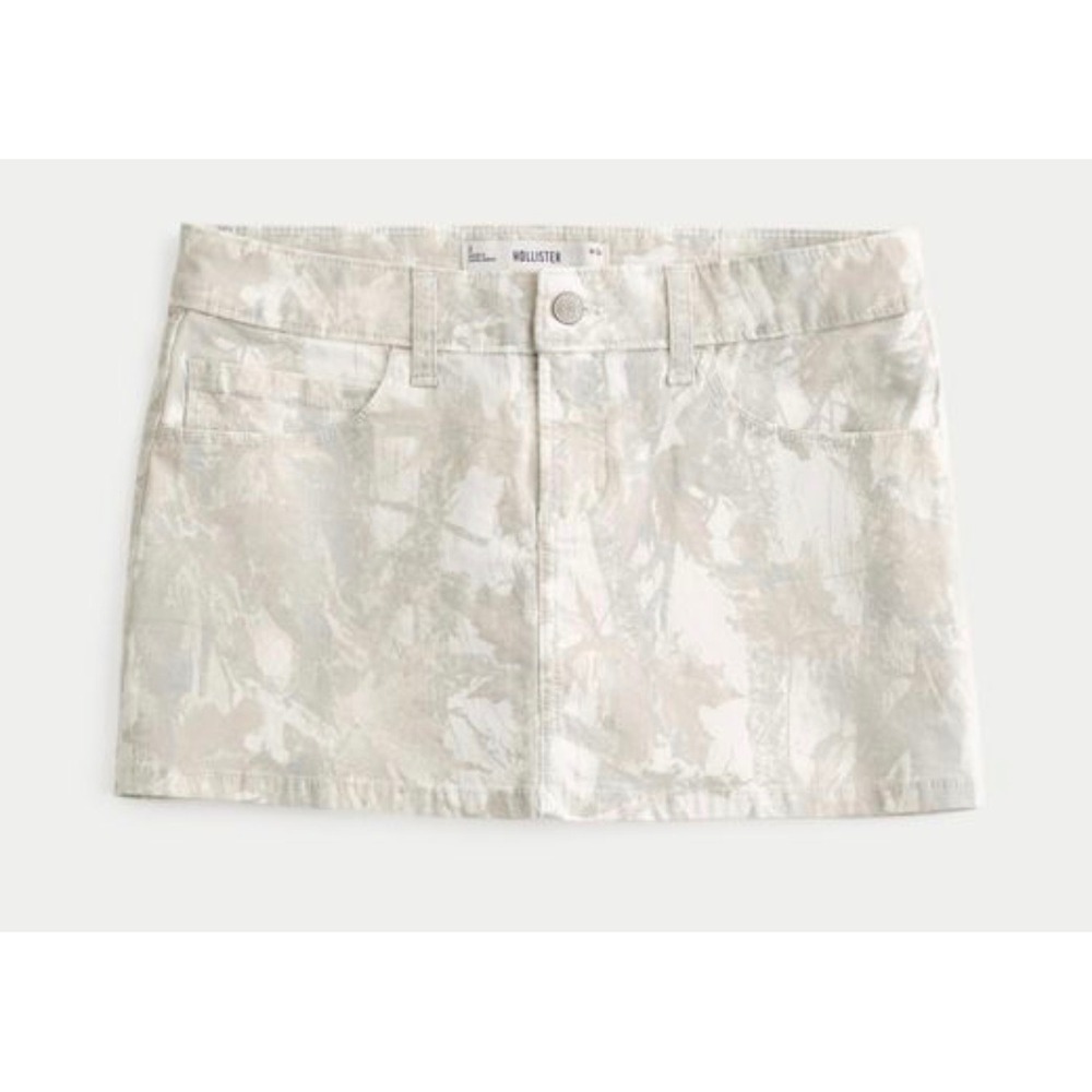 Hollister Low Rise mini Skort Camo Leaf Print Beige White Size 4 W27
